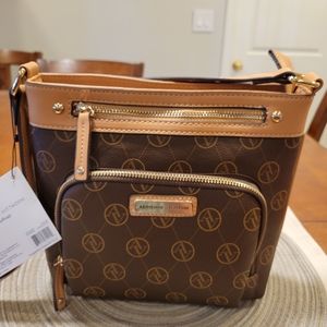 🆕️NWT~ CROSSBODY BAG